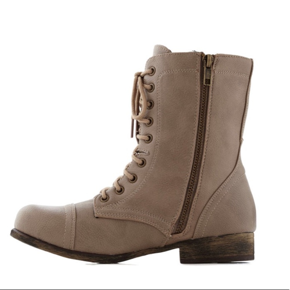 Cement our friendship boots